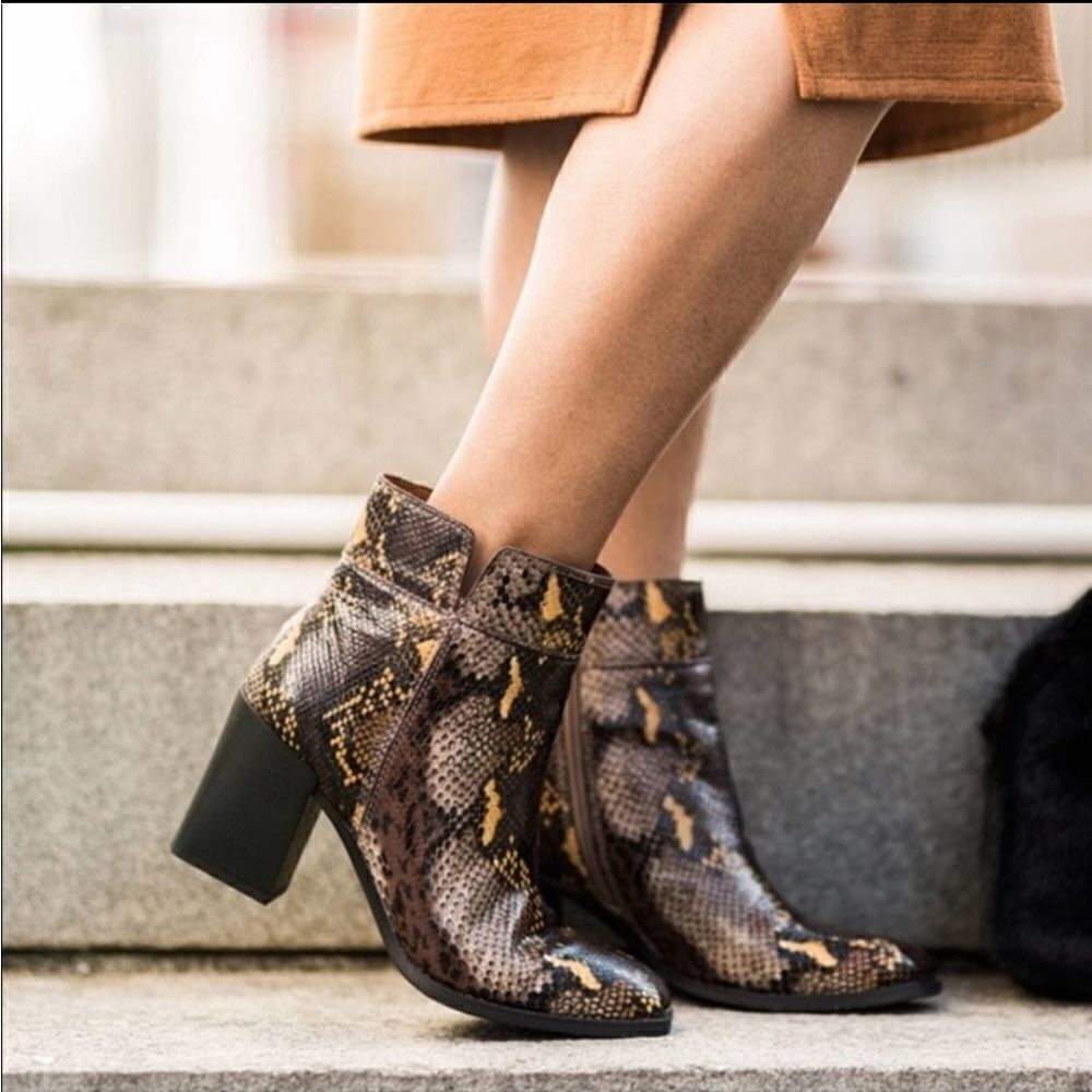 Franco Sarto Generous Leather Snake Print Ankle Booties size 8.5